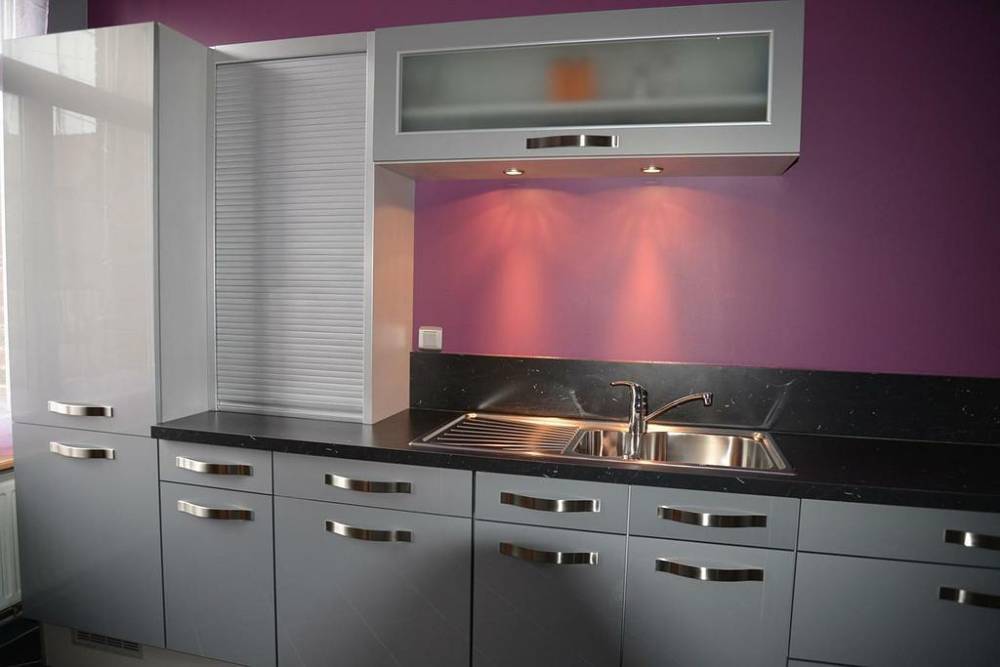 cuisine moderne violette